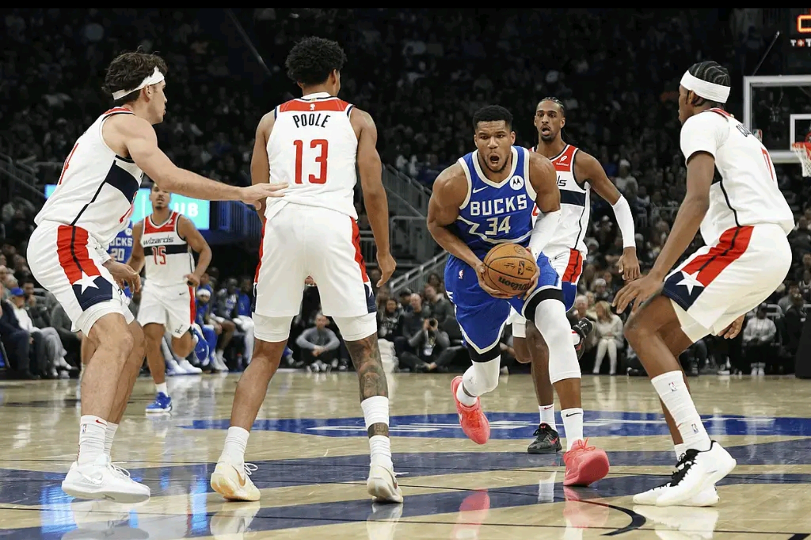 火箭鏖战步行者,字母哥带队取胜 火箭鏖战步行者,字母哥带队取胜