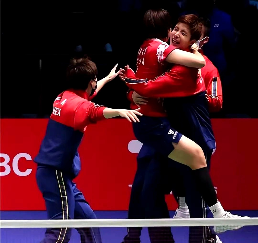 中国队鏖战日本队,石宇奇带队取胜 中国队鏖战日本队,石宇奇带队取胜