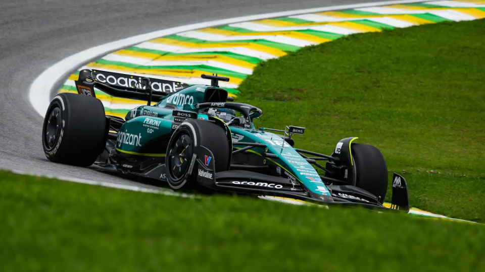 梅赛德斯鏖战红牛二队，诺里斯点燃赛场