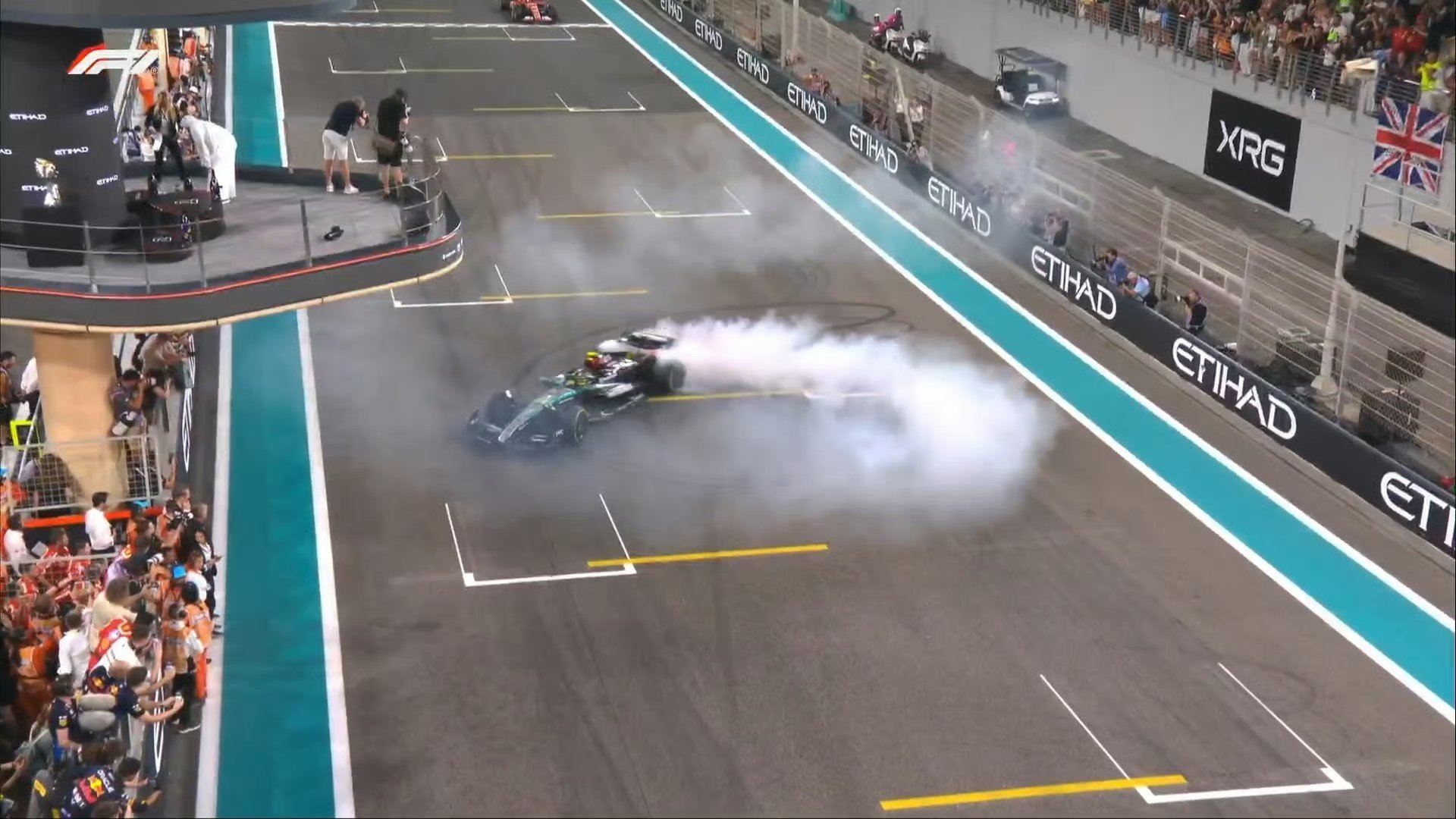 威廉姆斯翻盘梅赛德斯，汉密尔顿统治全场