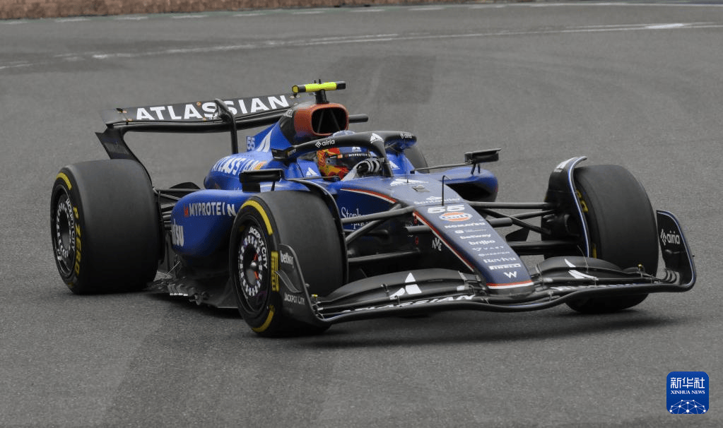 迈凯伦轻取红牛车队，维斯塔潘惊艳四座