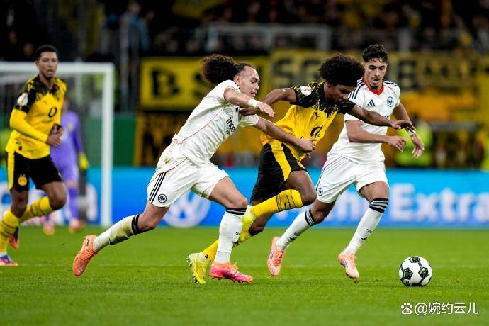 奥格斯堡胜负之间，踢出惊险比赛