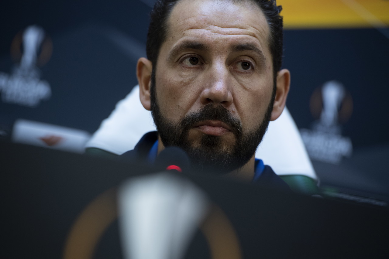 开云体育-战术战术再战术！教练心思缜密