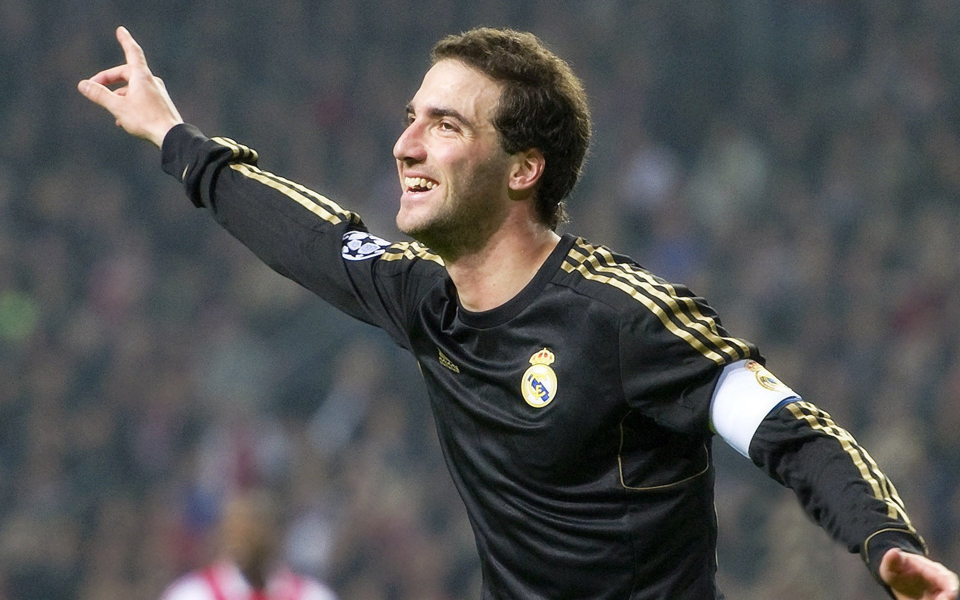 维京铁塔与马赛港的暴风雨，范戴克生涯之夜，一场定义伟大的90分钟